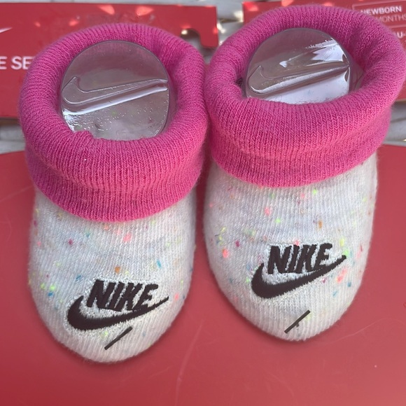 NIKE Infant/ Newborn Baby Bootie Size 0-6 Months - Picture 5 of 6